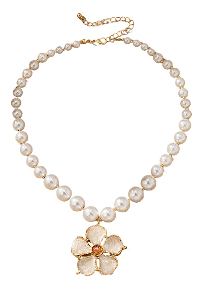Pearl & Flower Necklace