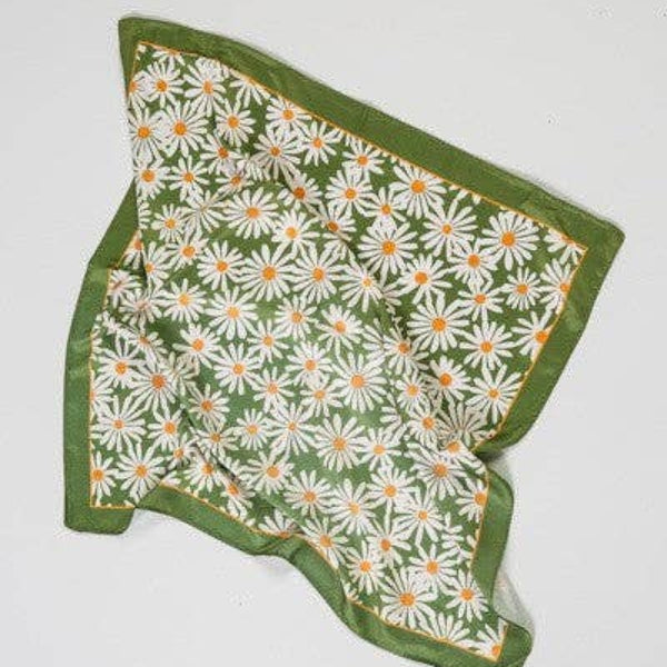 Green Daisy Bandana