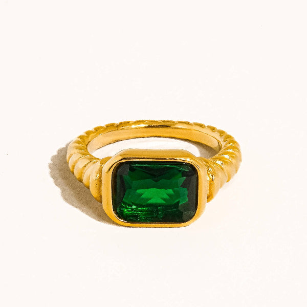 Laverne Cocktail Ring: Green
