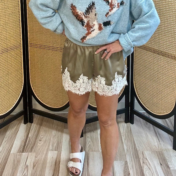 Sera Shorts in Olive/Cream