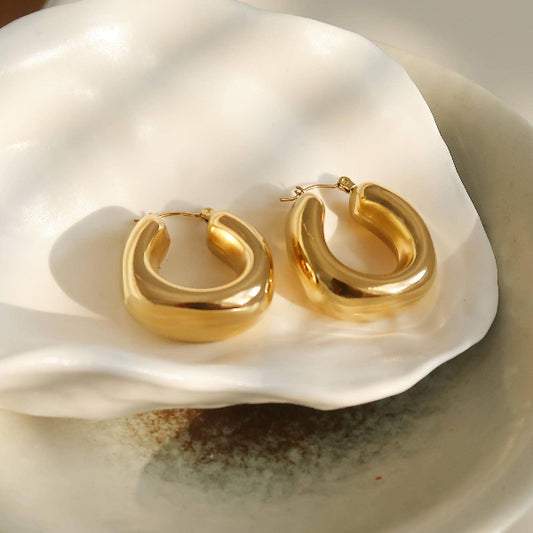 Hunter Classic U Hoop Earring