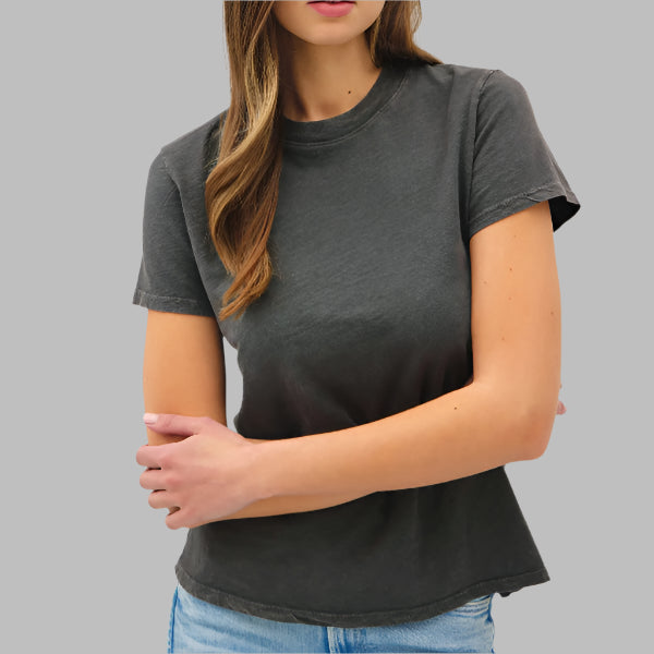 Delia Tee